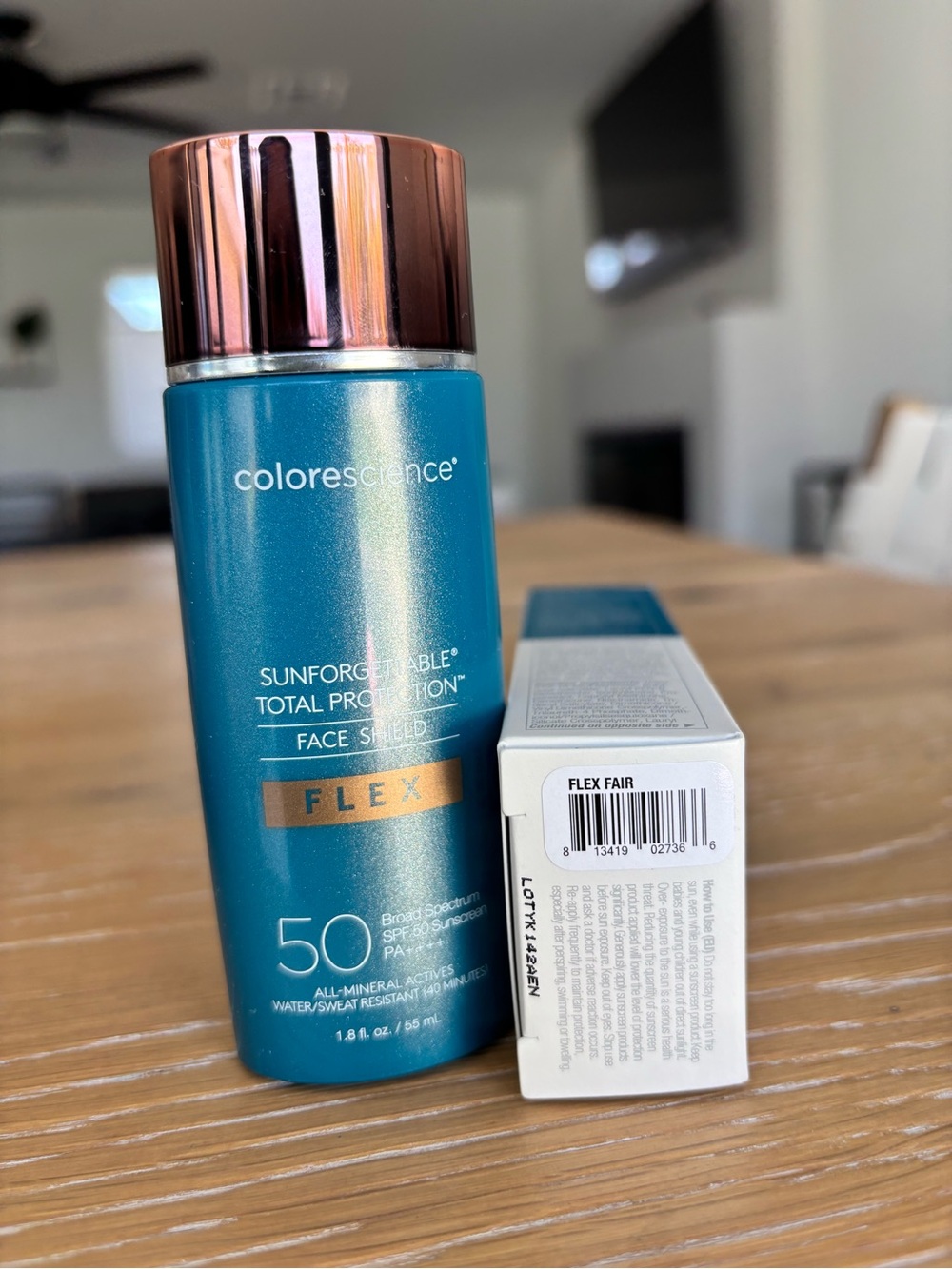 Colorescience Sunforgettable Total Protection Face Shield FLEX SPF 50 - Fair - Picture 4 of 4